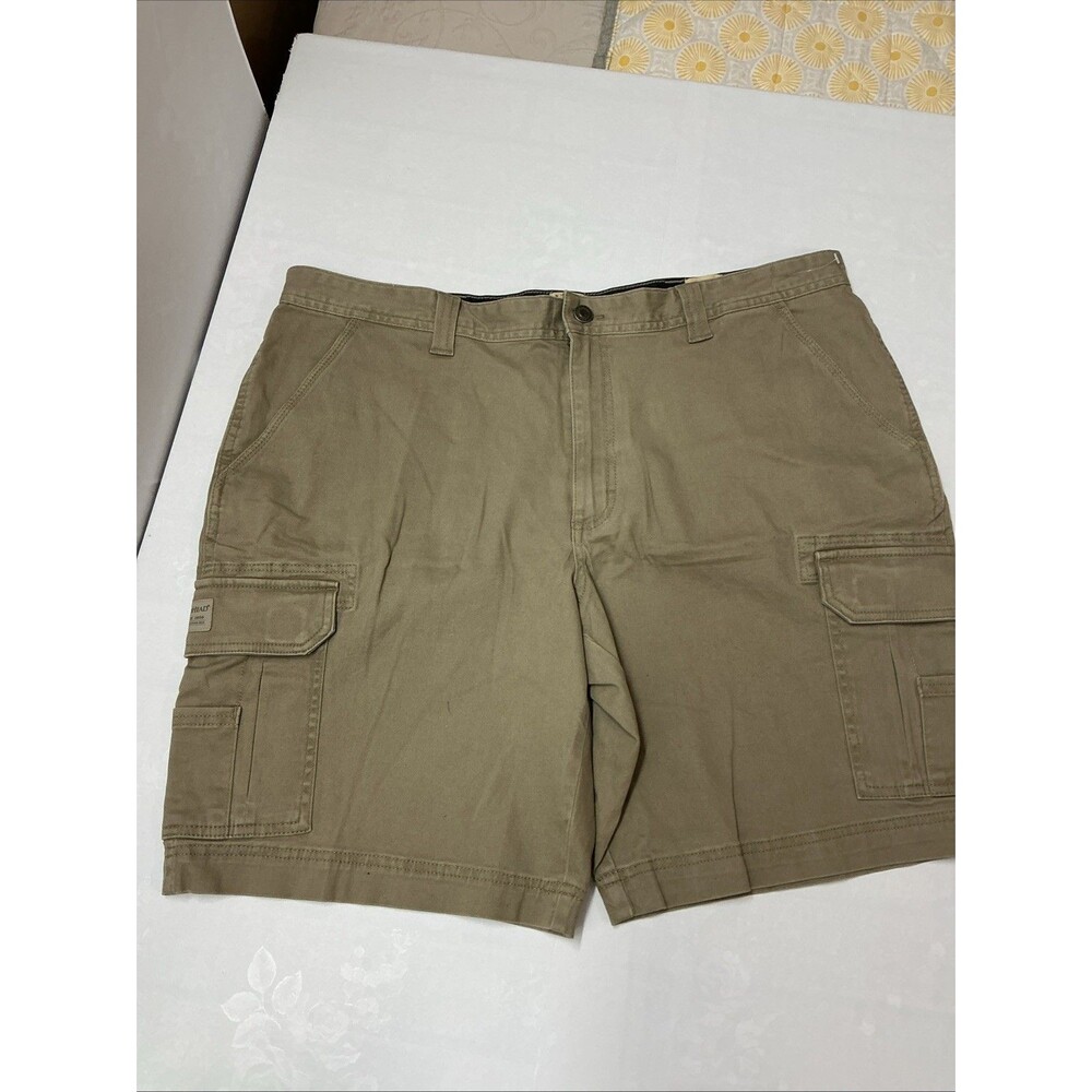 Read Head Cargo  Shorts Size. 40  In New Condition